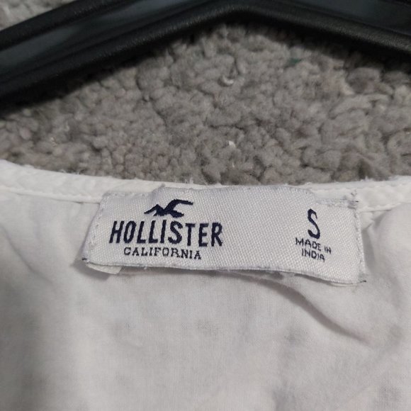 White Pattern Hollister Button up Crop Top Size Small - Picture 3 of 5